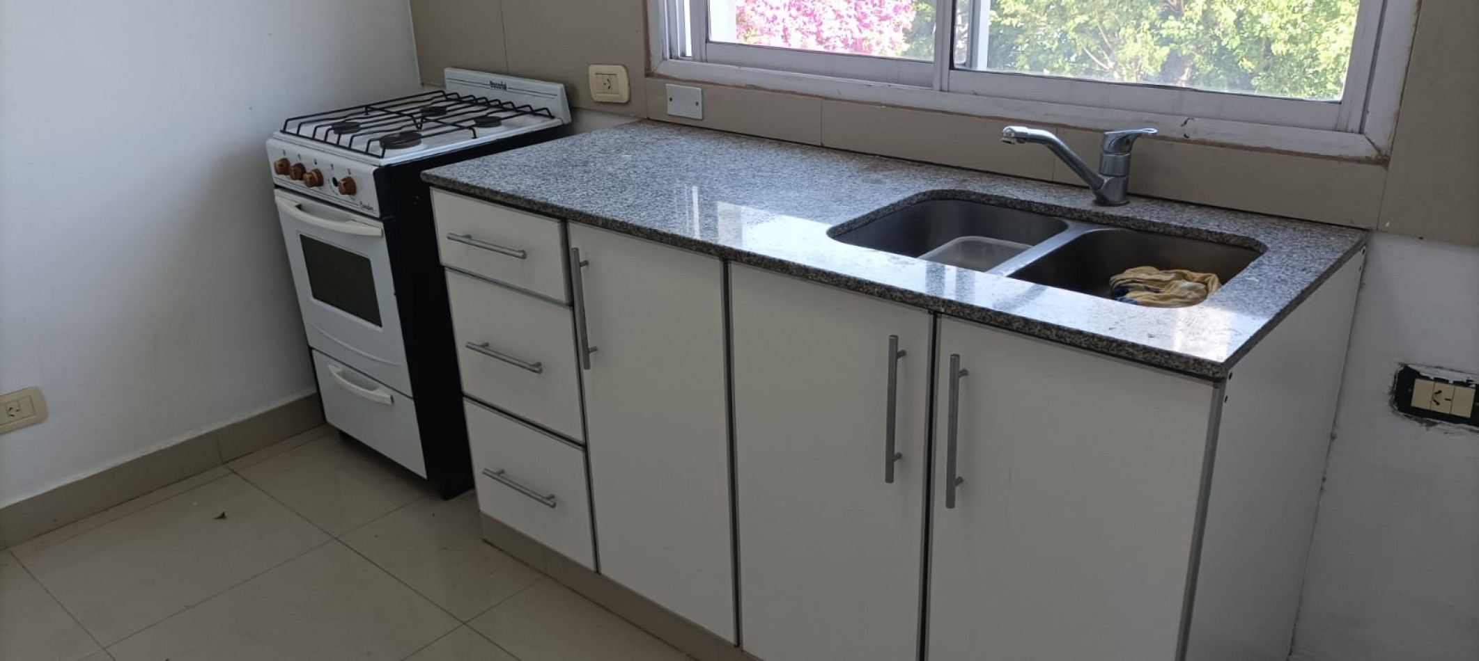 Departamento de 2 ambientes en complejo de Temperley