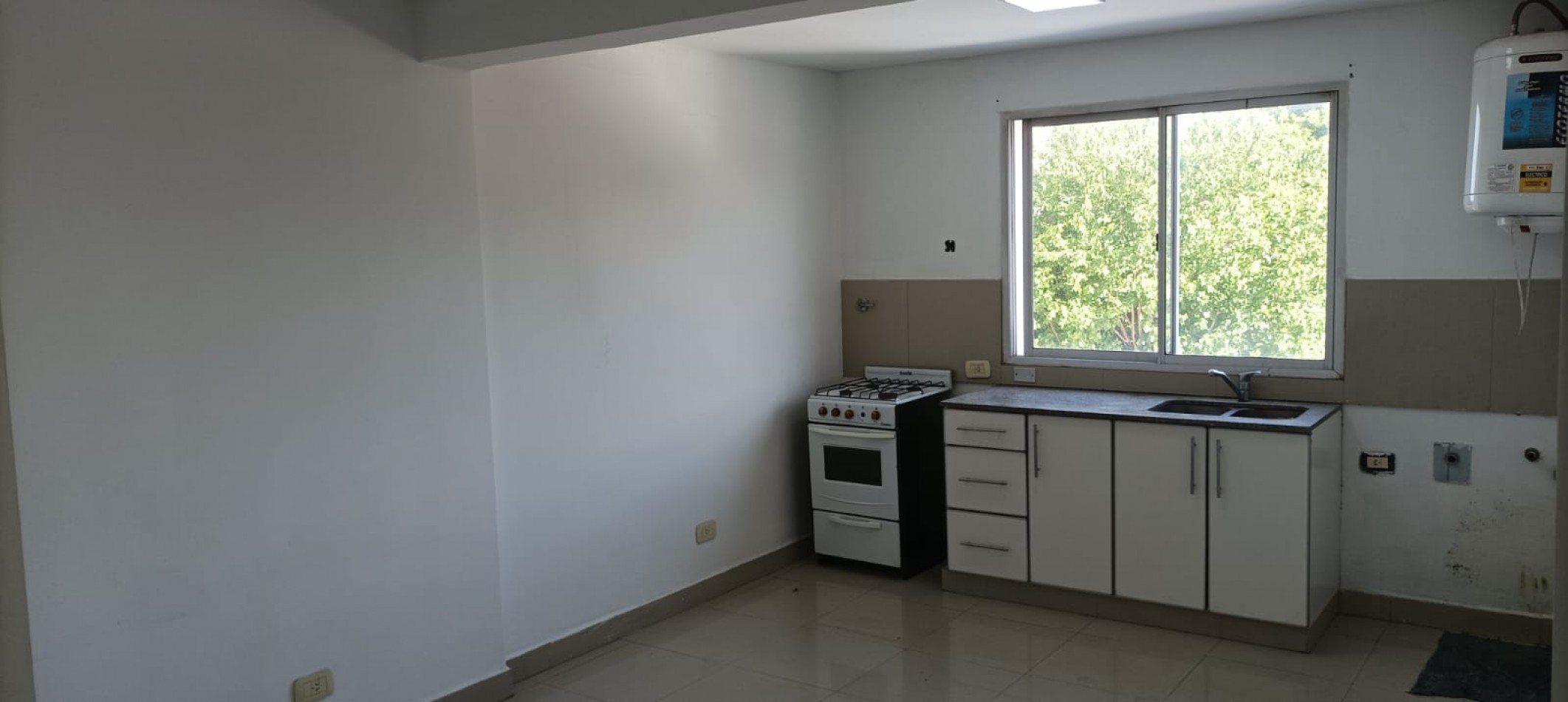 Departamento de 2 ambientes en complejo de Temperley