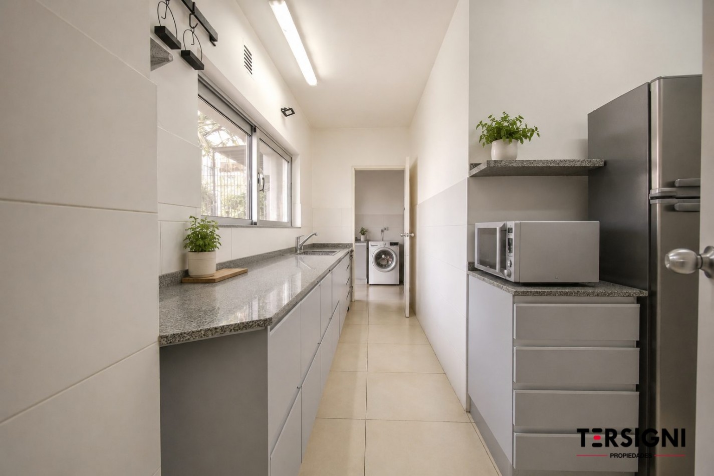 Moderna casa de 4 ambientes en Lomas de Zamora 