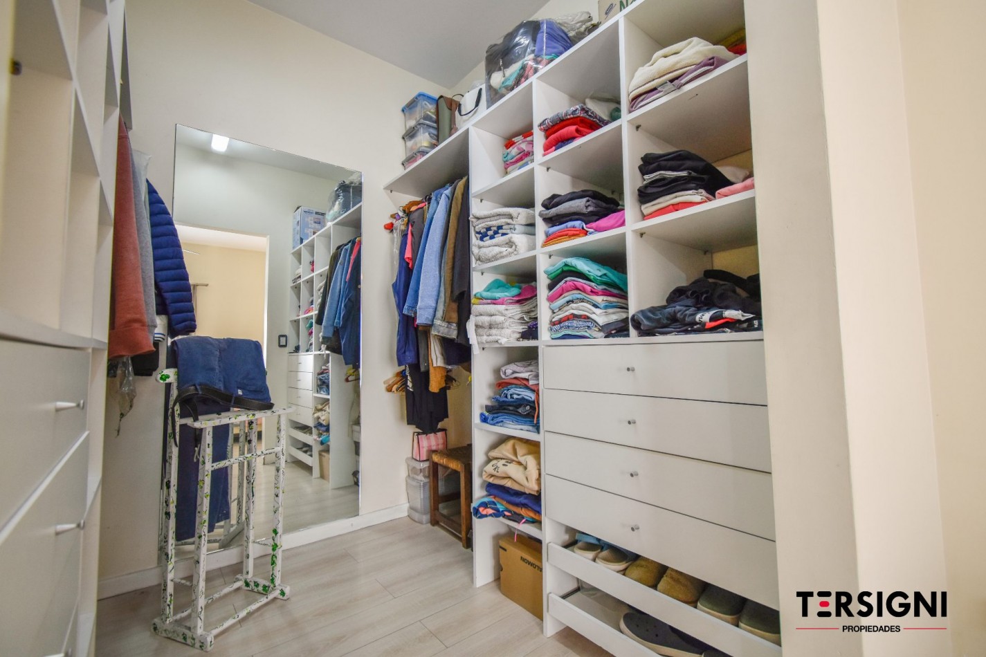 Moderna casa de 4 ambientes en Lomas de Zamora 
