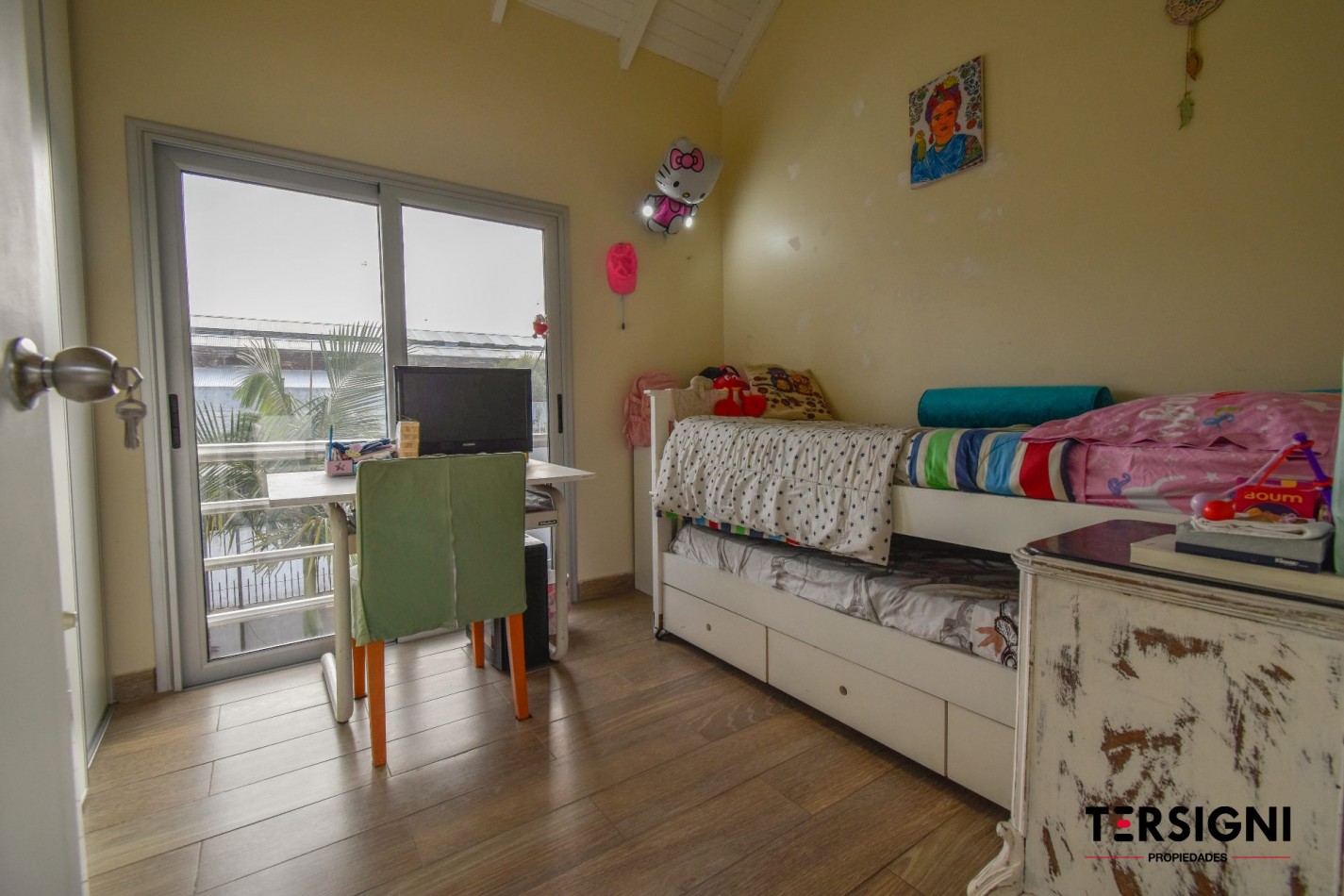 Moderna casa de 4 ambientes en Lomas de Zamora 