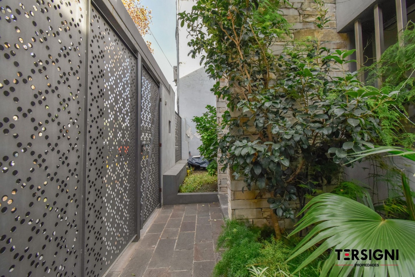 Moderna casa de 4 ambientes en Lomas de Zamora 