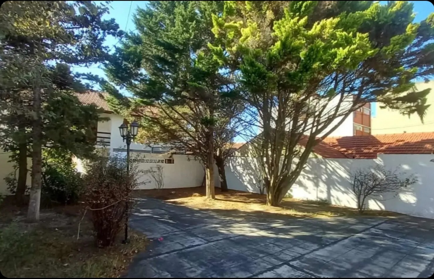 Santa Teresita - Impecable Duplex al frente con excelente capacidad a 100 metros del mar