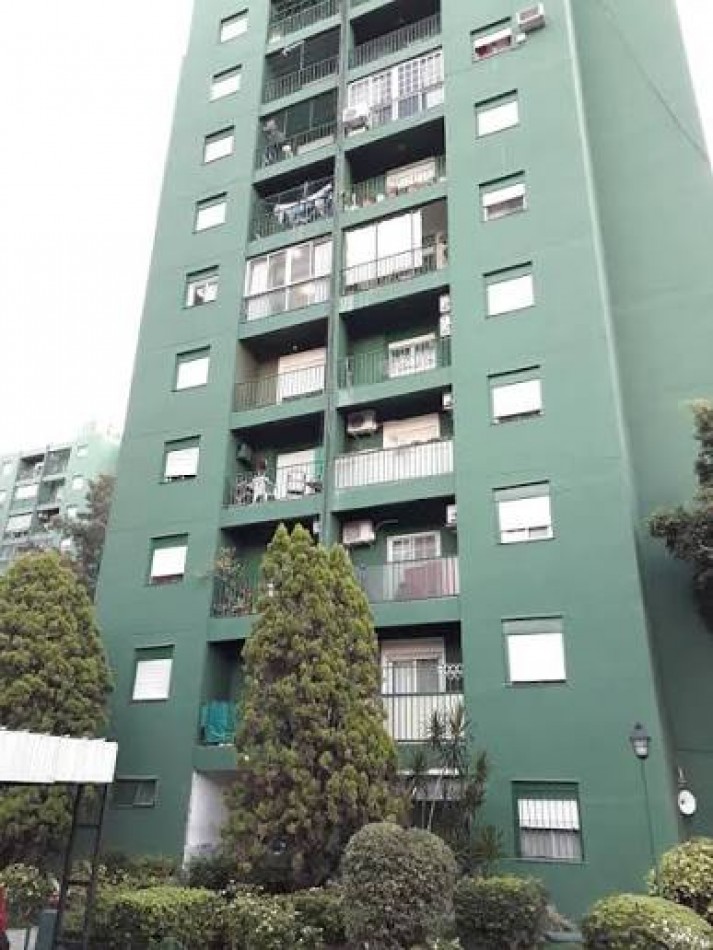 ¡Luminoso Departamento 3 Ambientes al Frente en Lanus Este!
