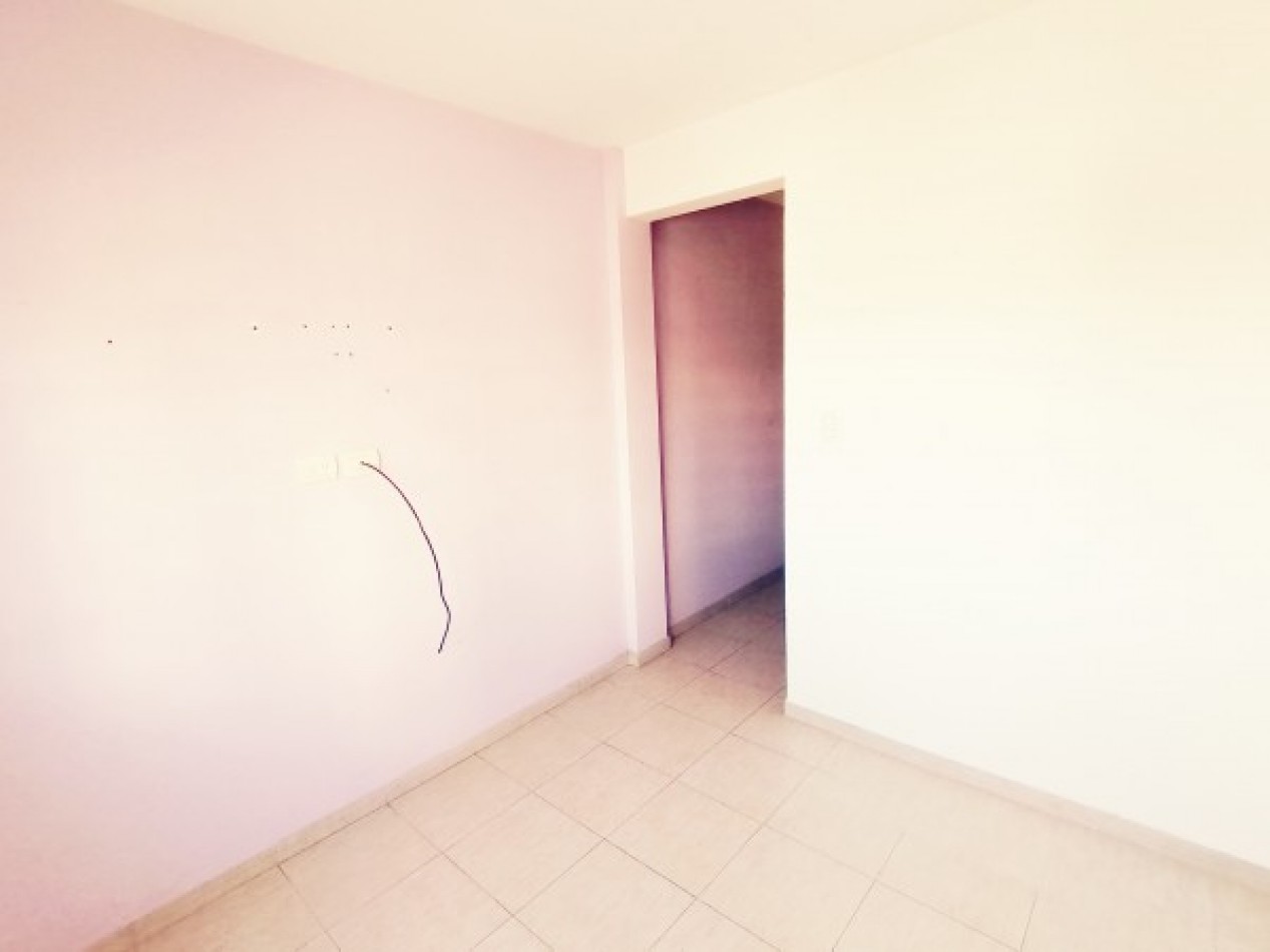 Departamento de 2 ambientes en Banfield Centro