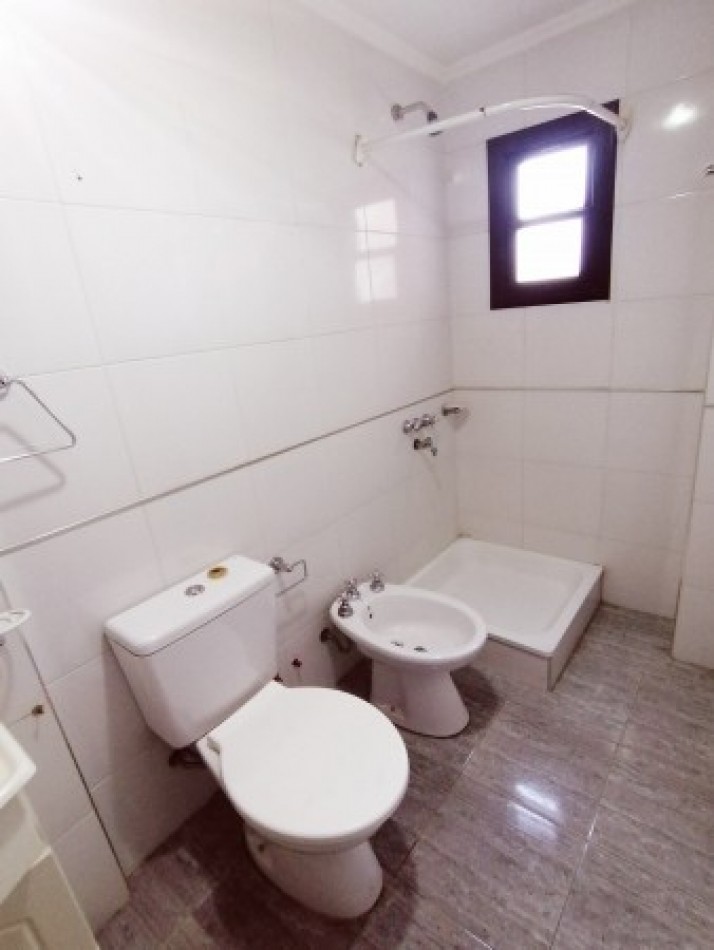 Departamento de 2 ambientes en Banfield Centro